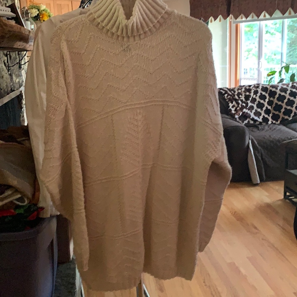 Eddie Bauer 100% cotton sweater